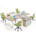 Mobilier de bureau Bureau 4 personnes Disposition de poste de travail avec diviseur